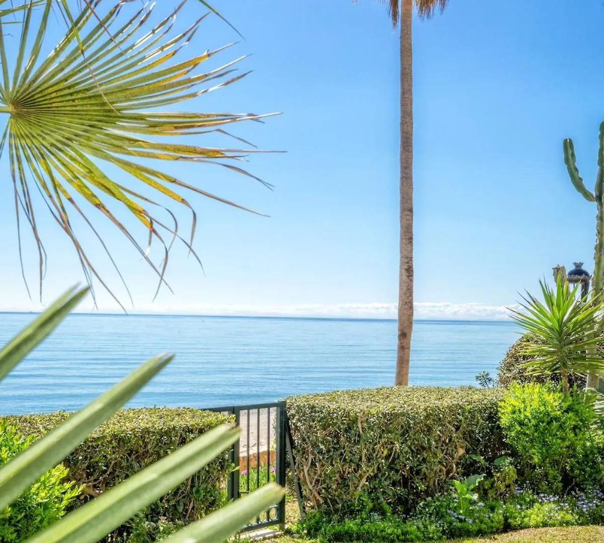 Beachfront Marbella Golden Mile Holiday Rental Spagna