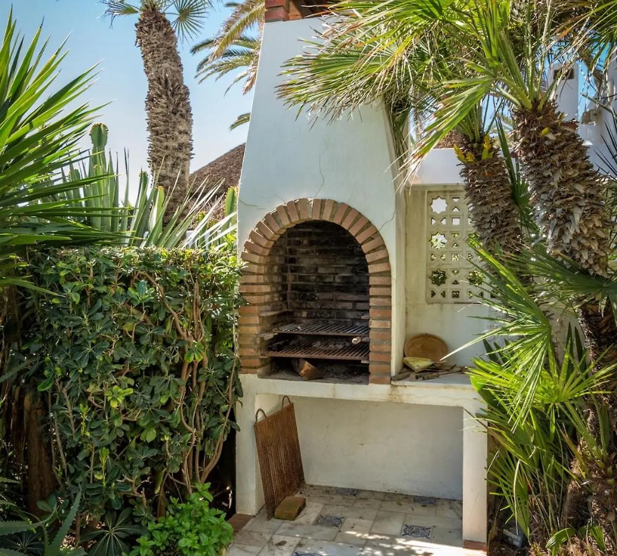 Beachfront Marbella Golden Mile Holiday Rental 0*,  Spagna